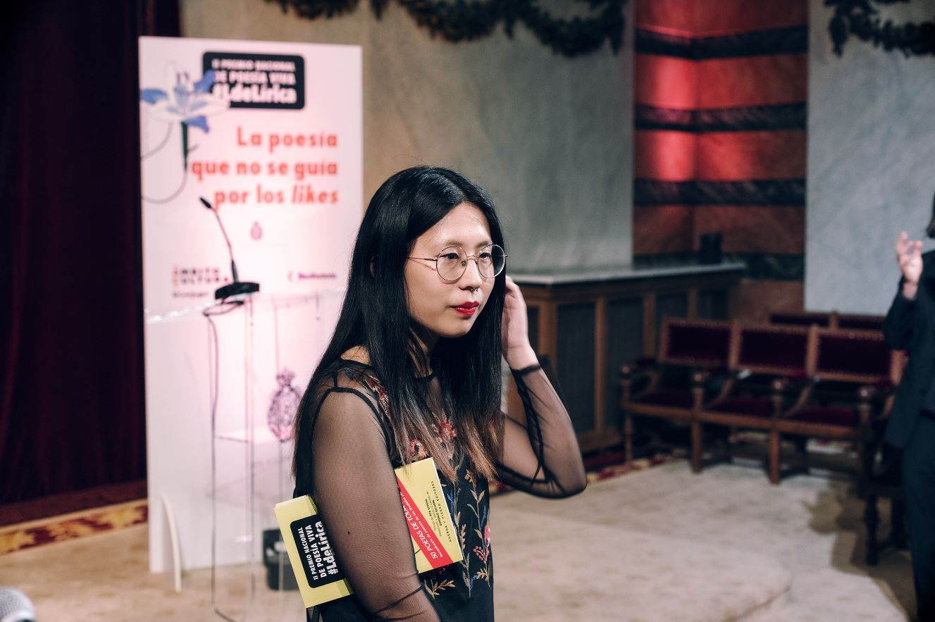 La poeta Paloma Chen: “La gente asocia la palabra ‘china’ a restaurante de comida barata, cutre”